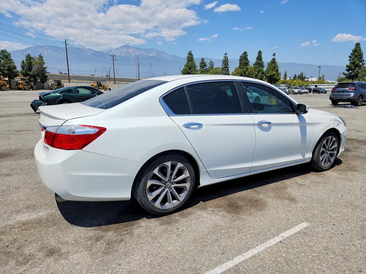 2015 HONDA ACCORD