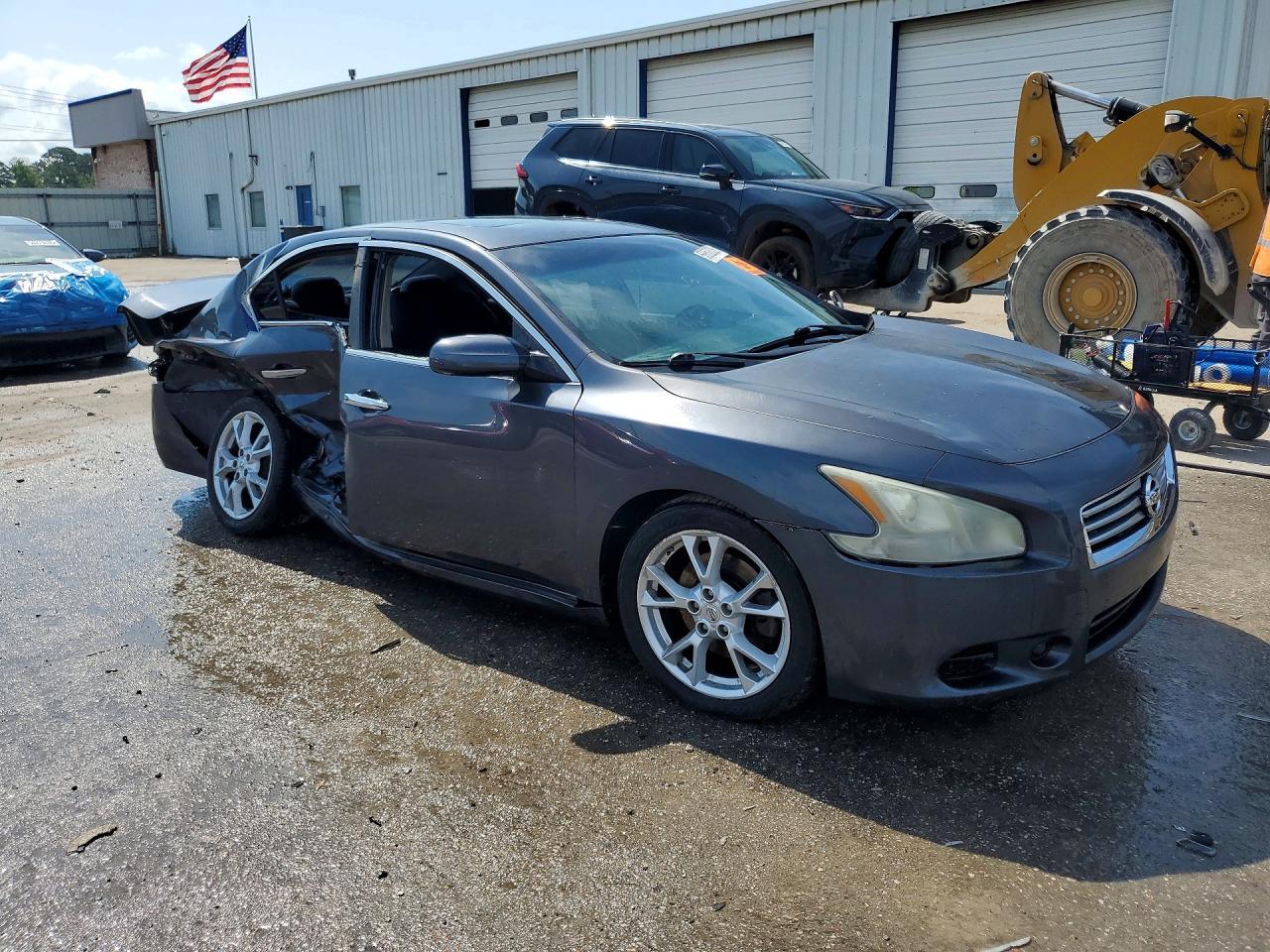 2012 NISSAN Maxima
