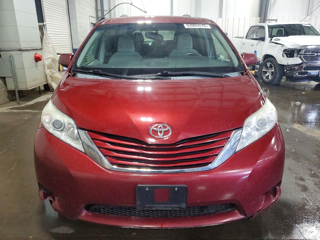 2015 TOYOTA SIENNA