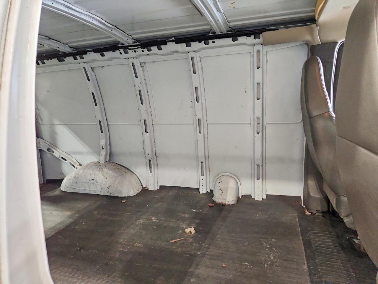2005 CHEVROLET EXPRESS 2500