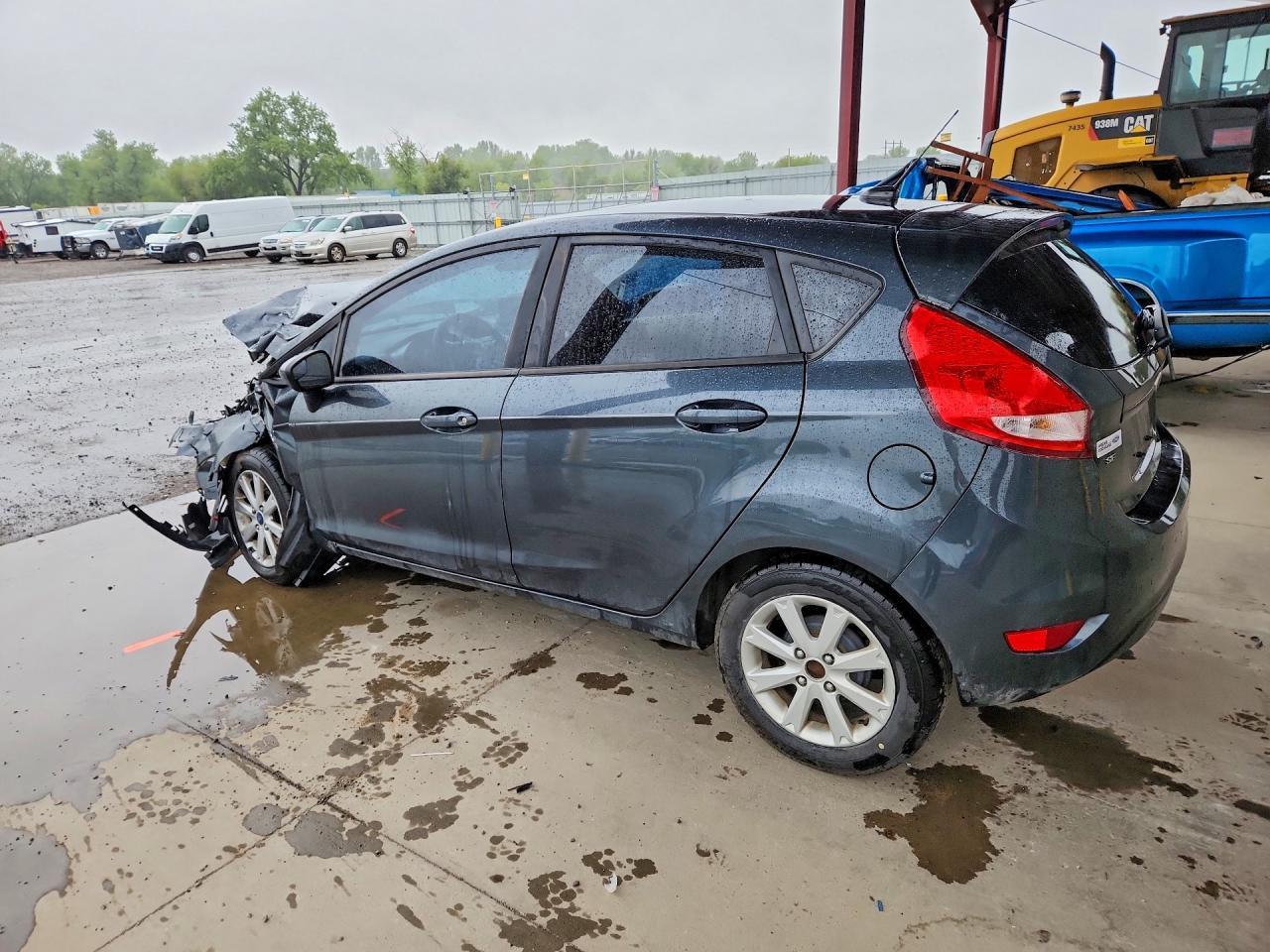 2011 FORD Fiesta