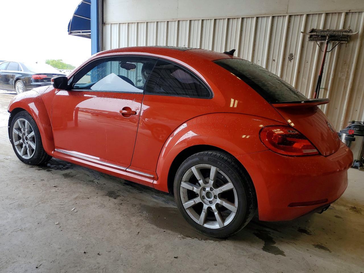 2016 VOLKSWAGEN Beetle