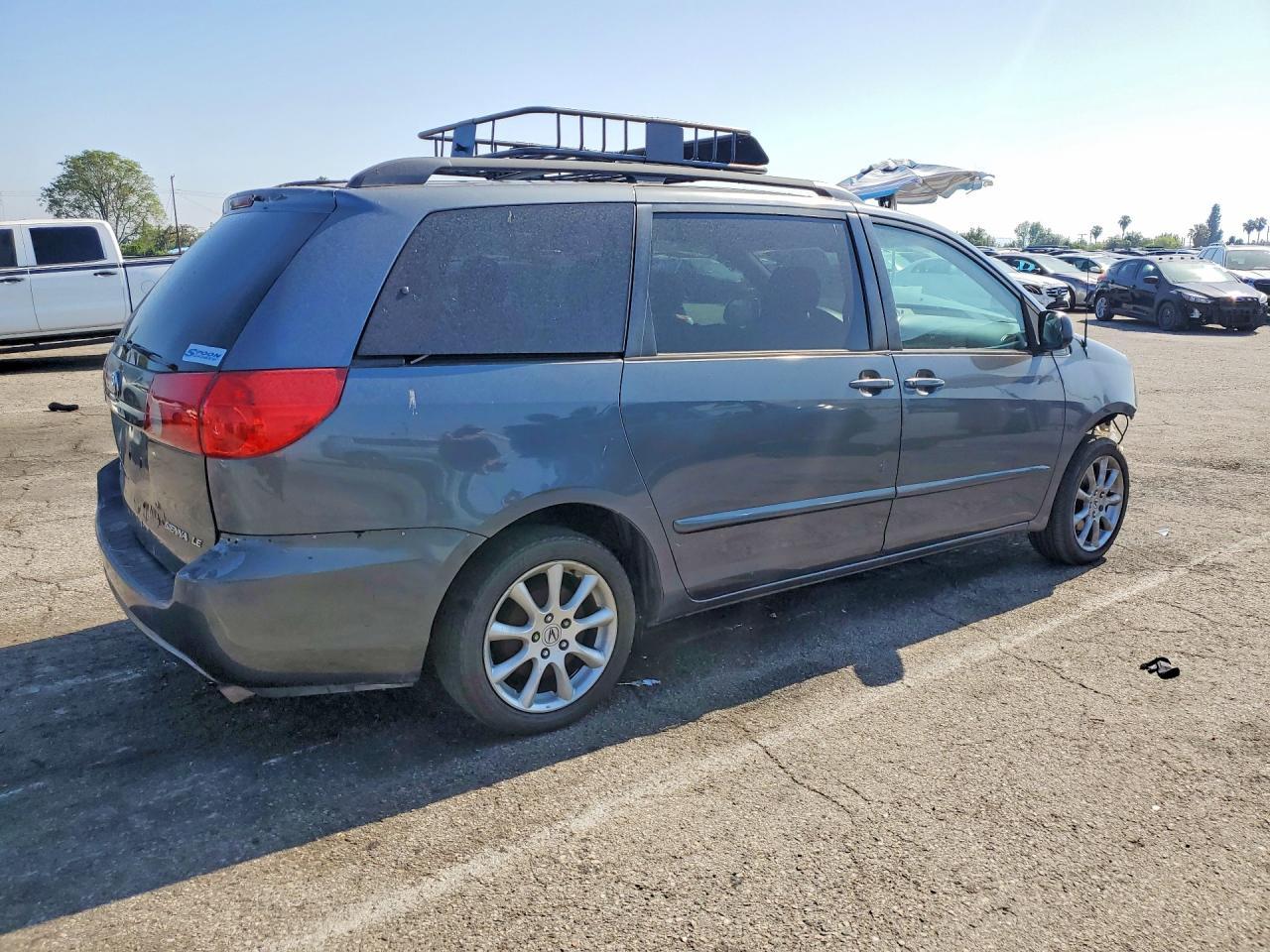 2006 TOYOTA SIENNA