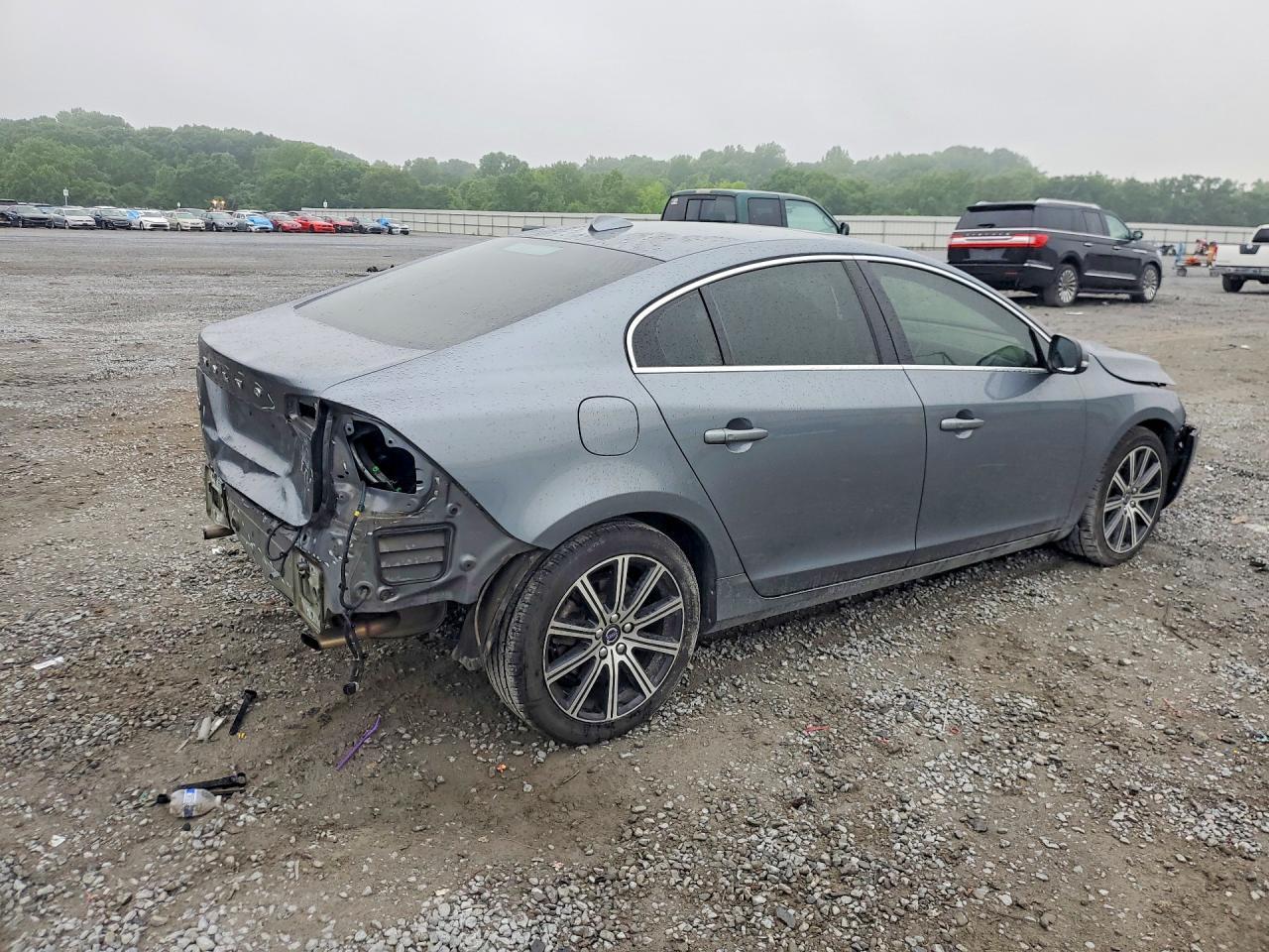 2018 VOLVO S60