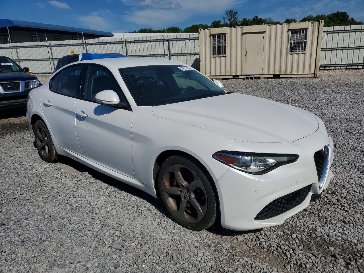 2017 ALFA ROMEO Giulia