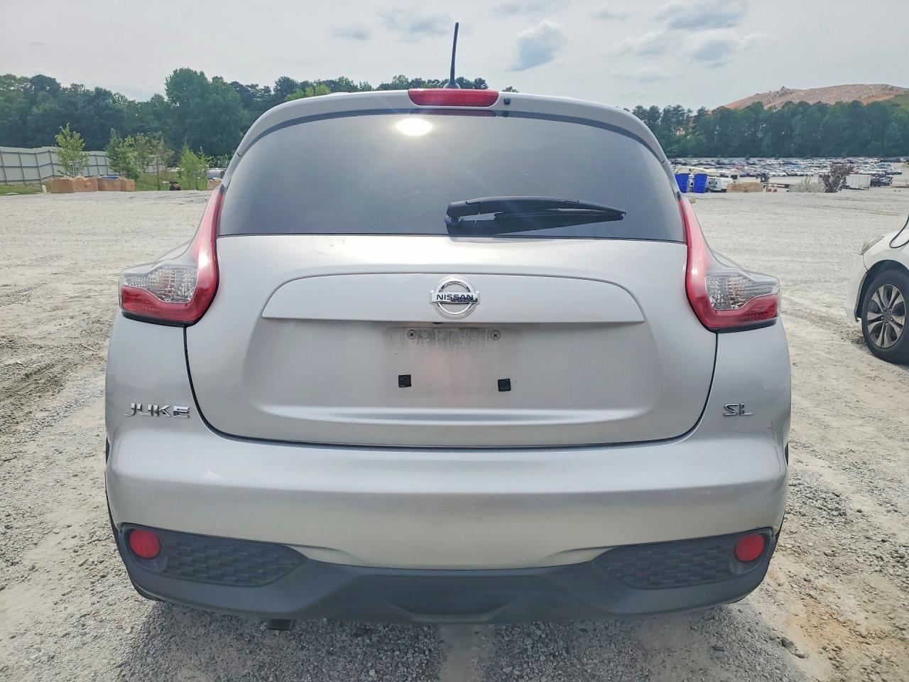 2015 NISSAN Juke