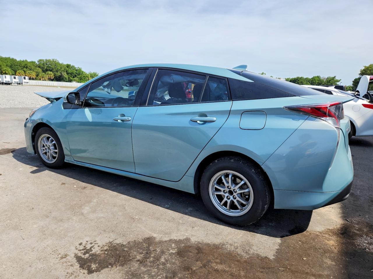 2016 TOYOTA PRIUS