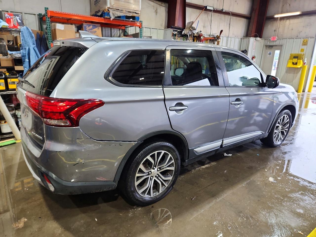 2018 MITSUBISHI outlander