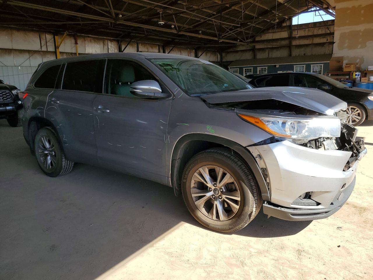 2016 TOYOTA HIGHLANDER