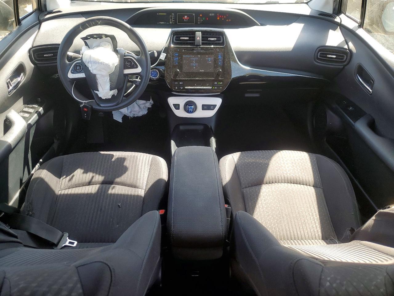 2016 TOYOTA PRIUS