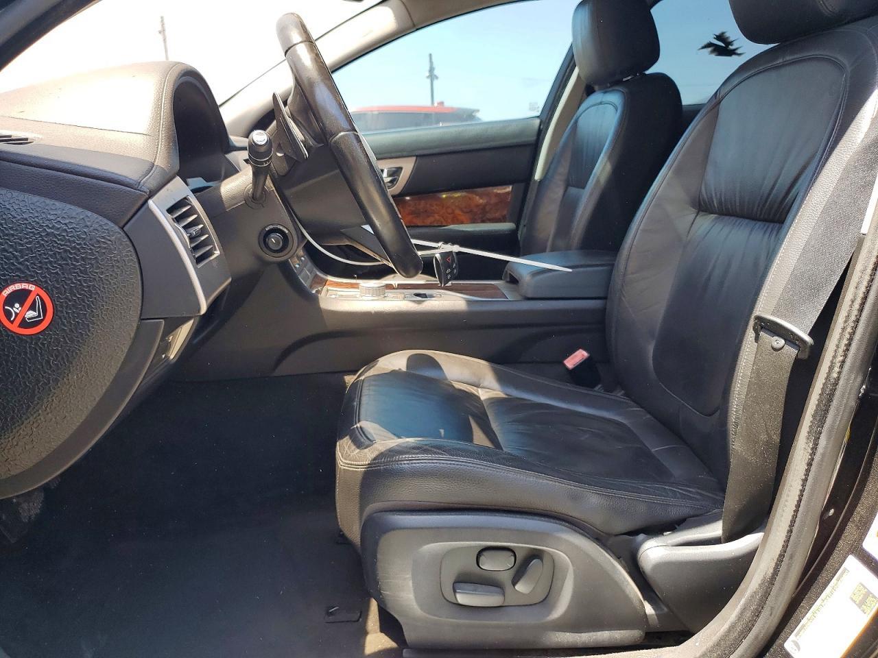 2011 JAGUAR XF