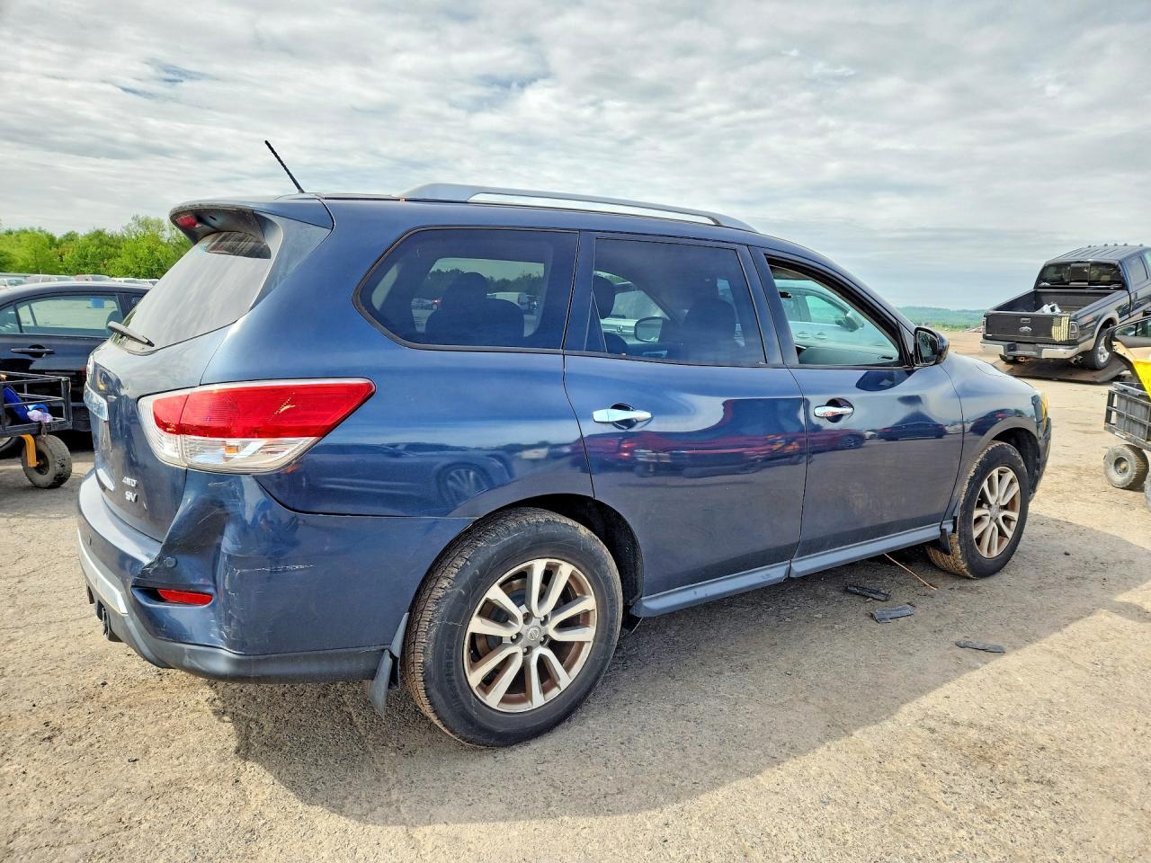 2016 NISSAN PATHFINDER