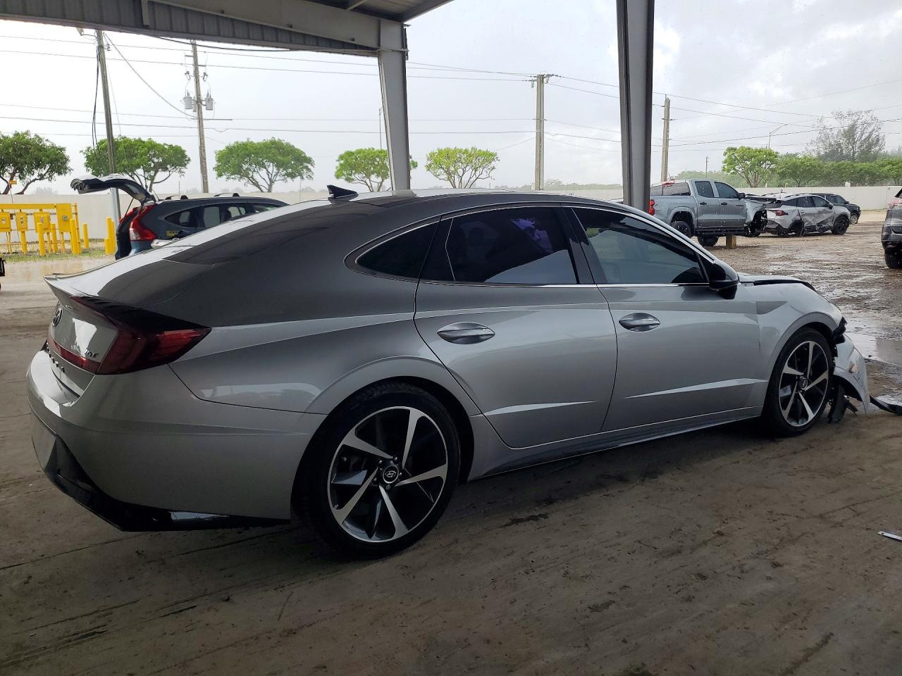 2022 HYUNDAI SONATA