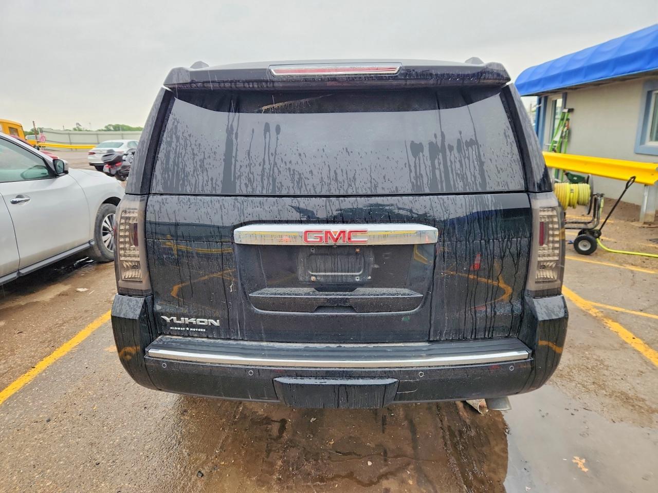 2016 GMC Yukon