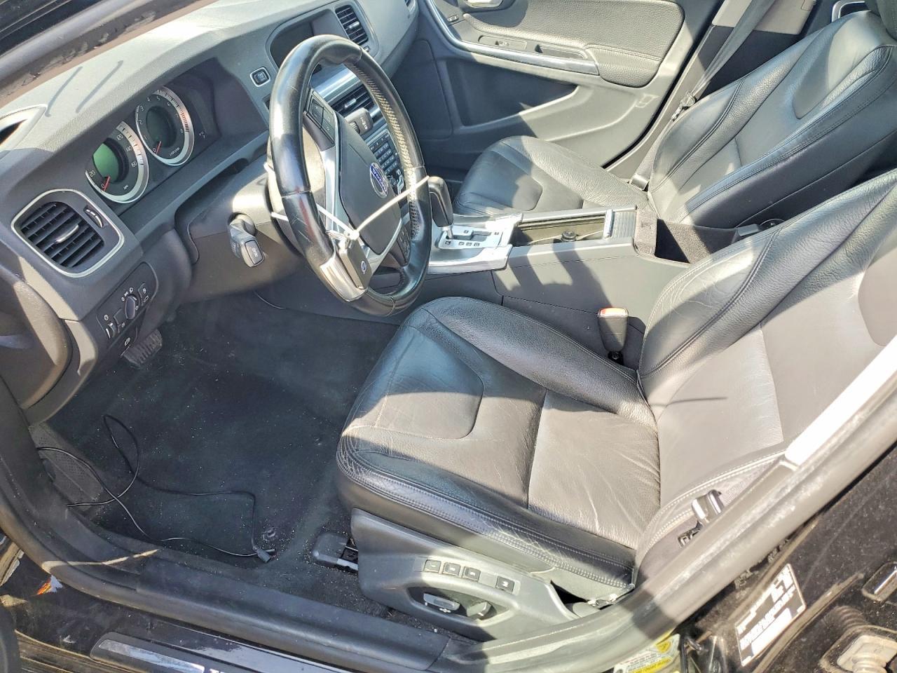 2012 VOLVO S60