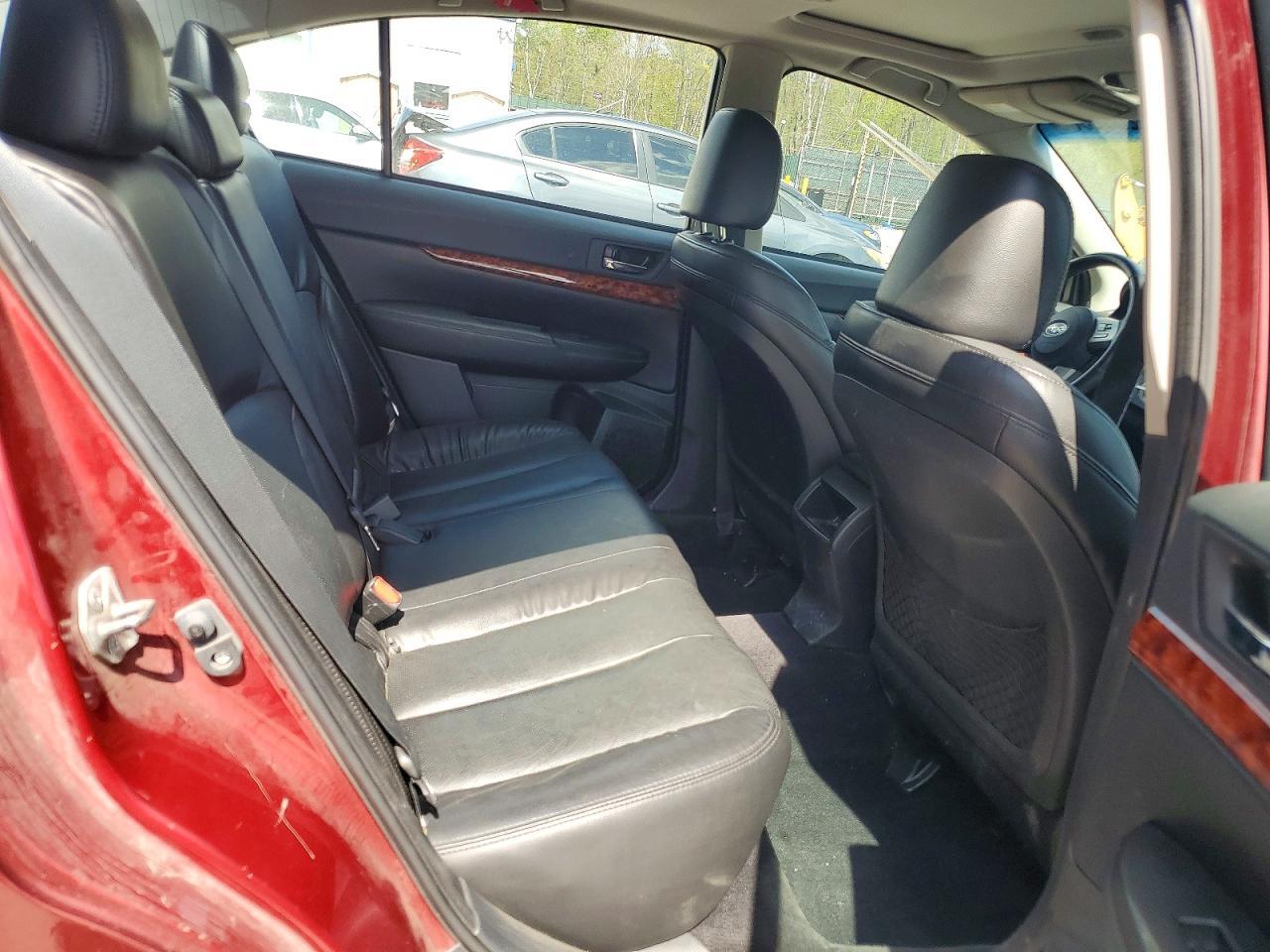 2010 SUBARU Legacy