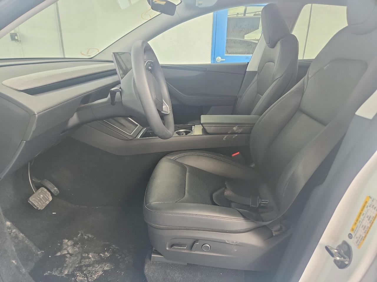 2026 TESLA MODEL Y