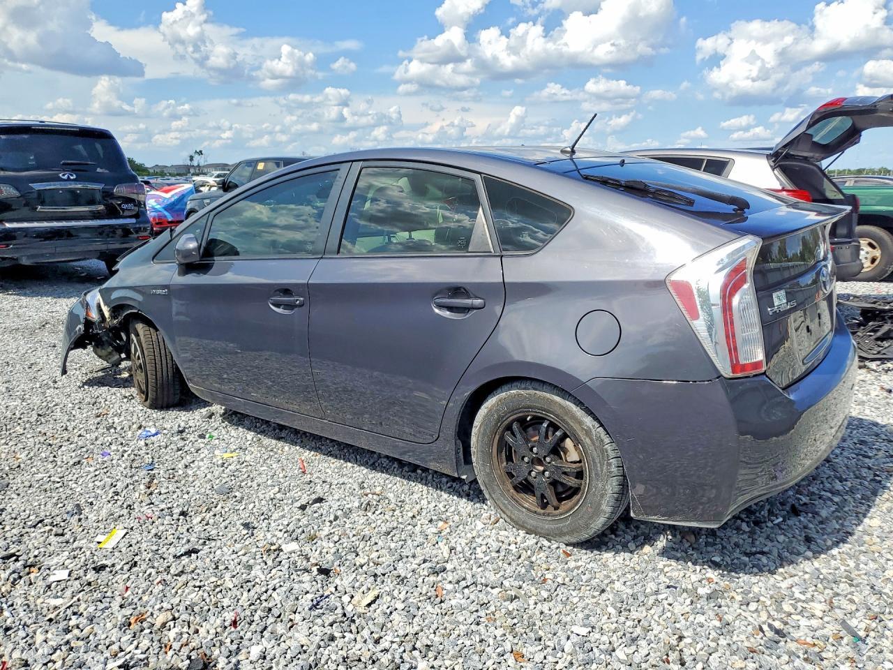 2015 TOYOTA PRIUS