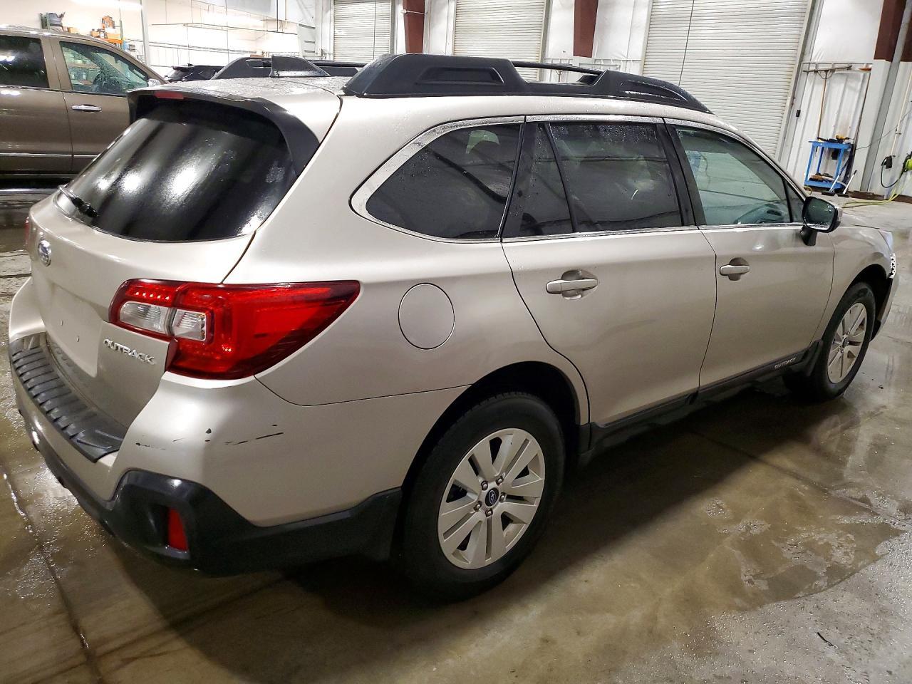 2018 SUBARU Outback