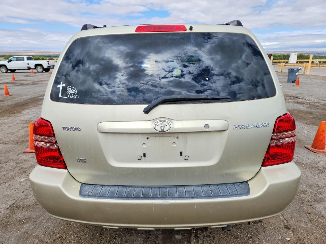 2003 TOYOTA HIGHLANDER