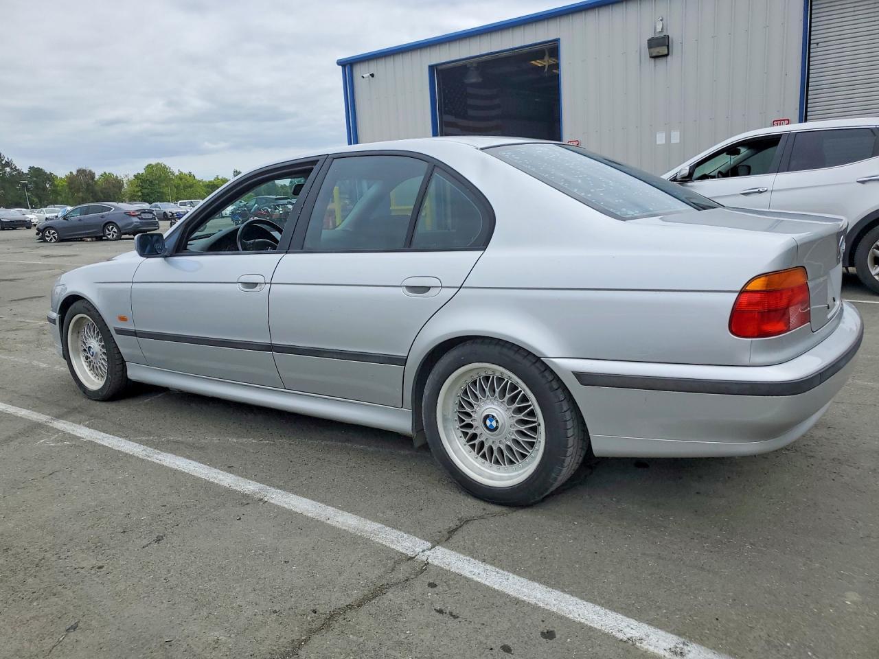 2000 BMW 5 series
