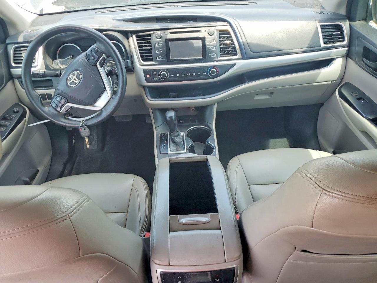 2016 TOYOTA HIGHLANDER