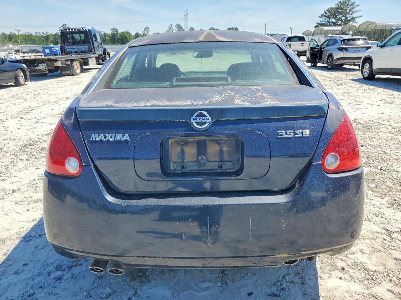2004 NISSAN Maxima