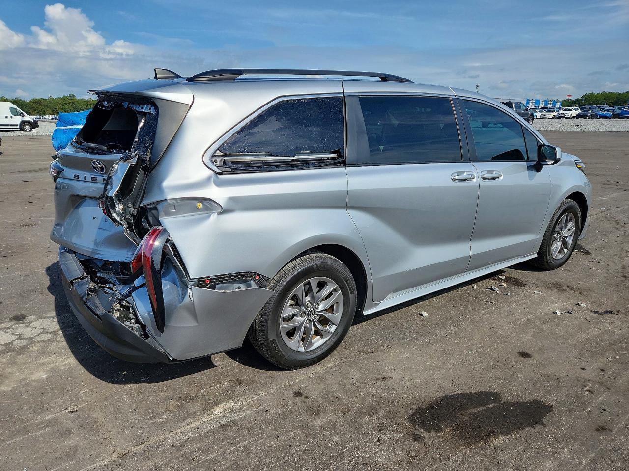 2022 TOYOTA SIENNA