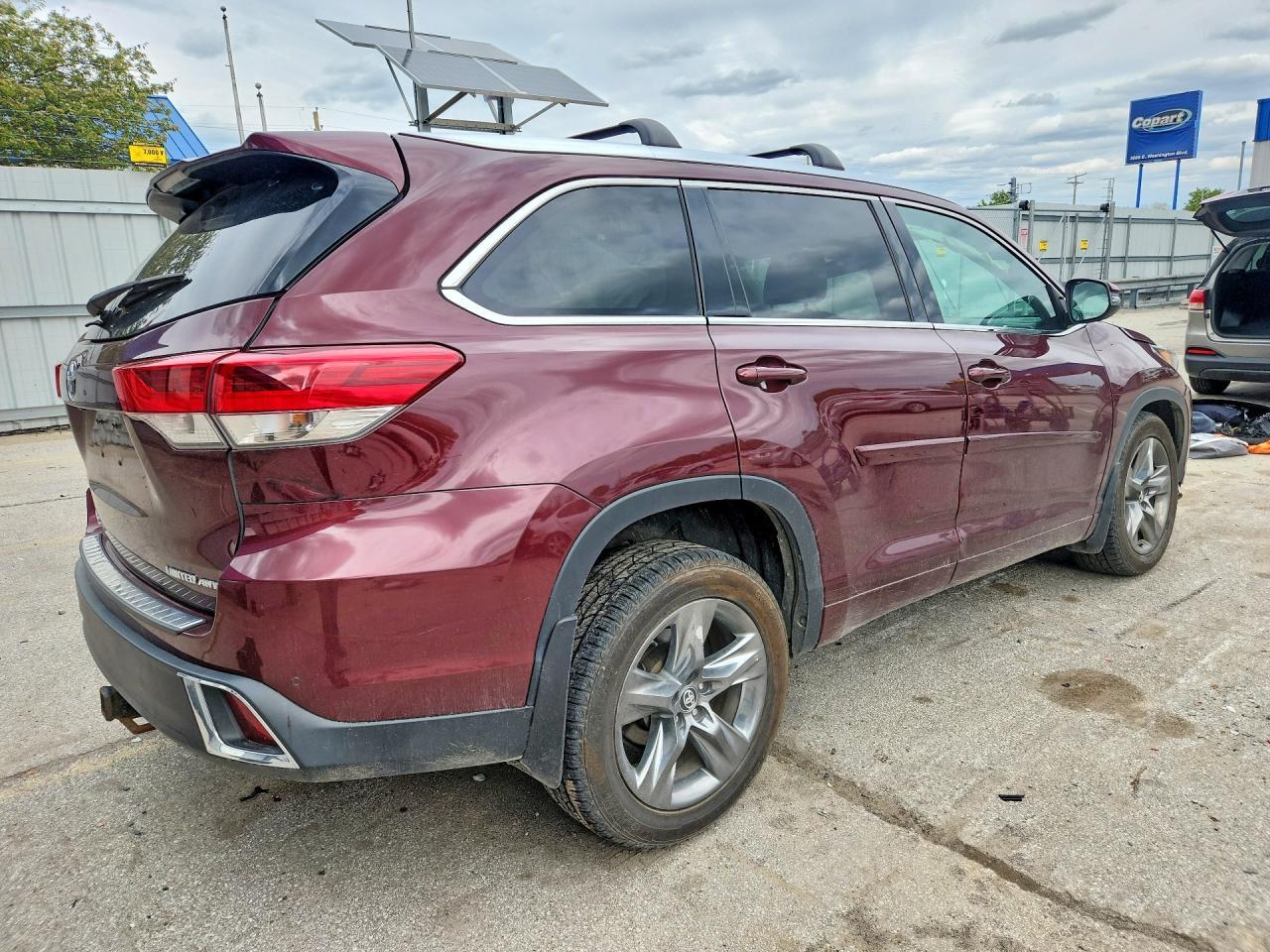 2018 TOYOTA HIGHLANDER