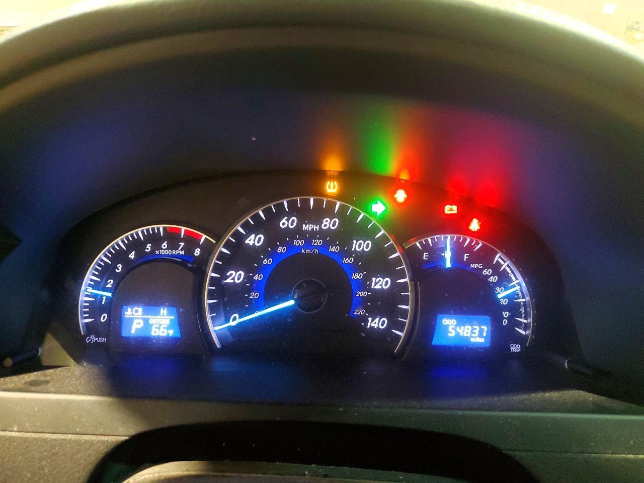 2014 TOYOTA CAMRY