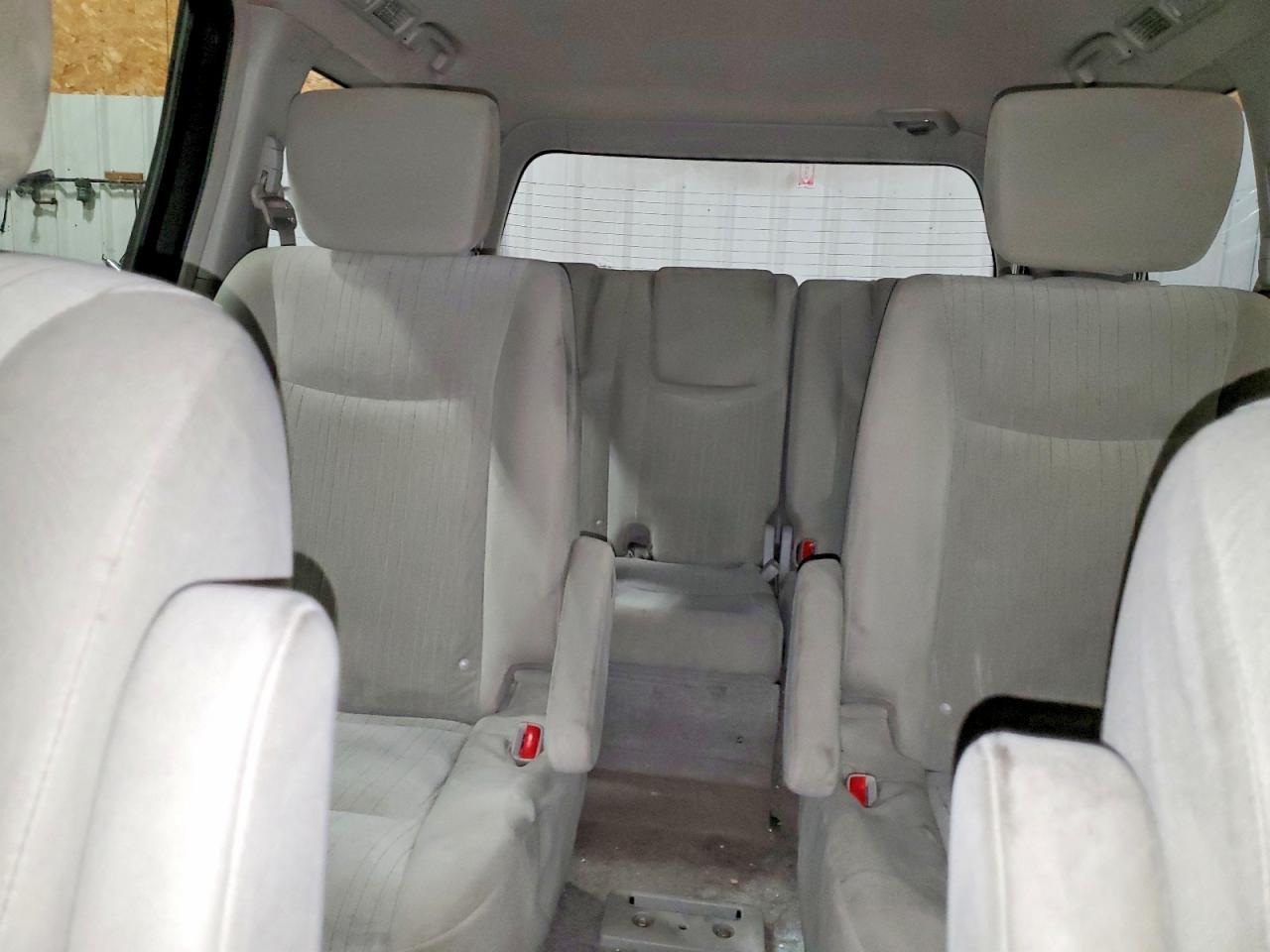2011 NISSAN Quest