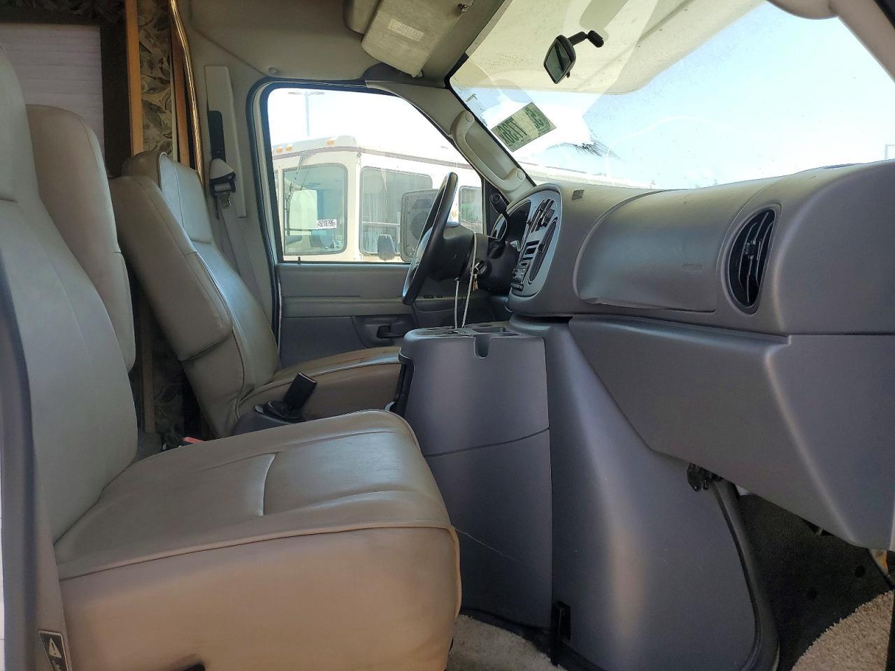 2004 FORD ECONOLINE