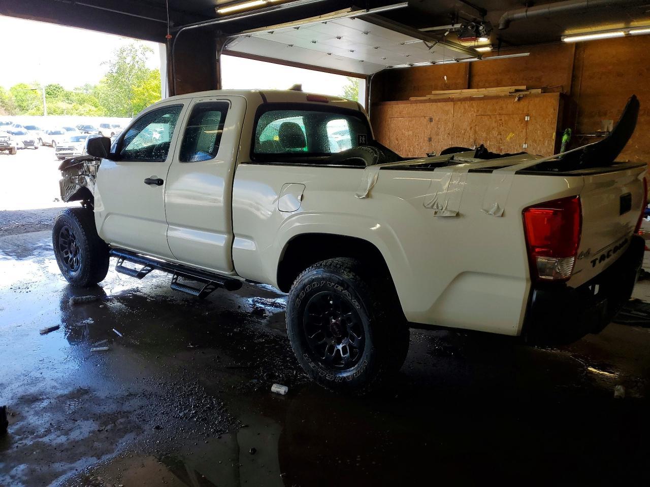 2017 TOYOTA TACOMA
