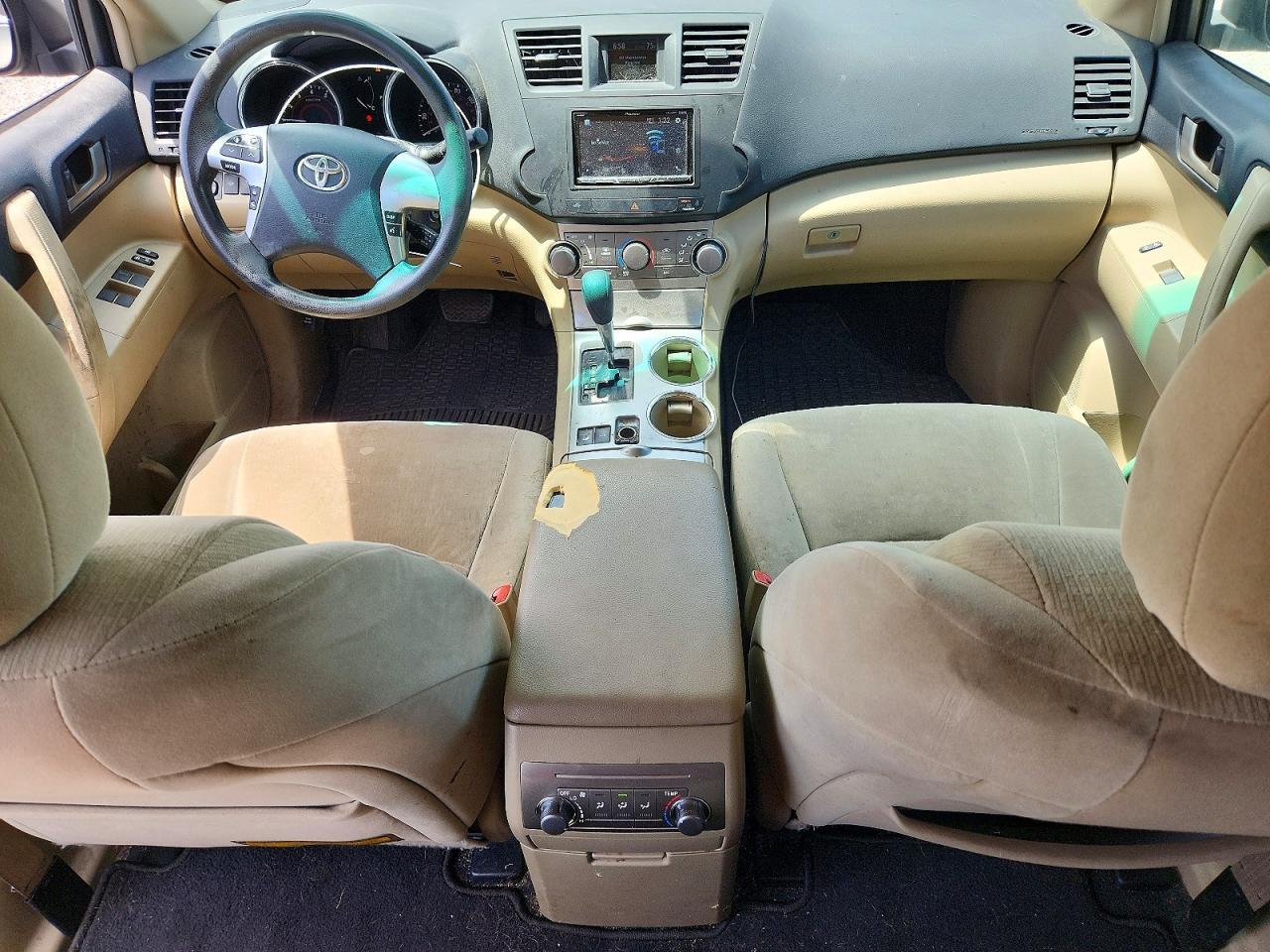 2011 TOYOTA HIGHLANDER