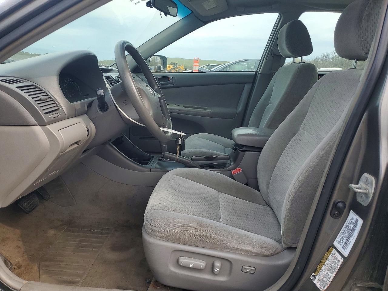 2004 TOYOTA CAMRY