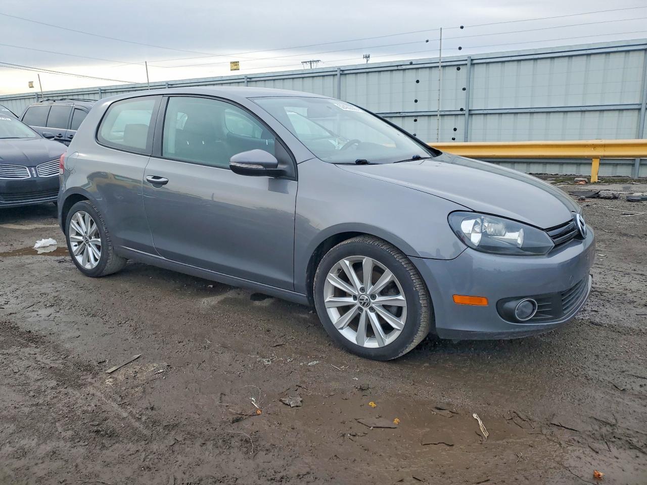2013 VOLKSWAGEN GOLF