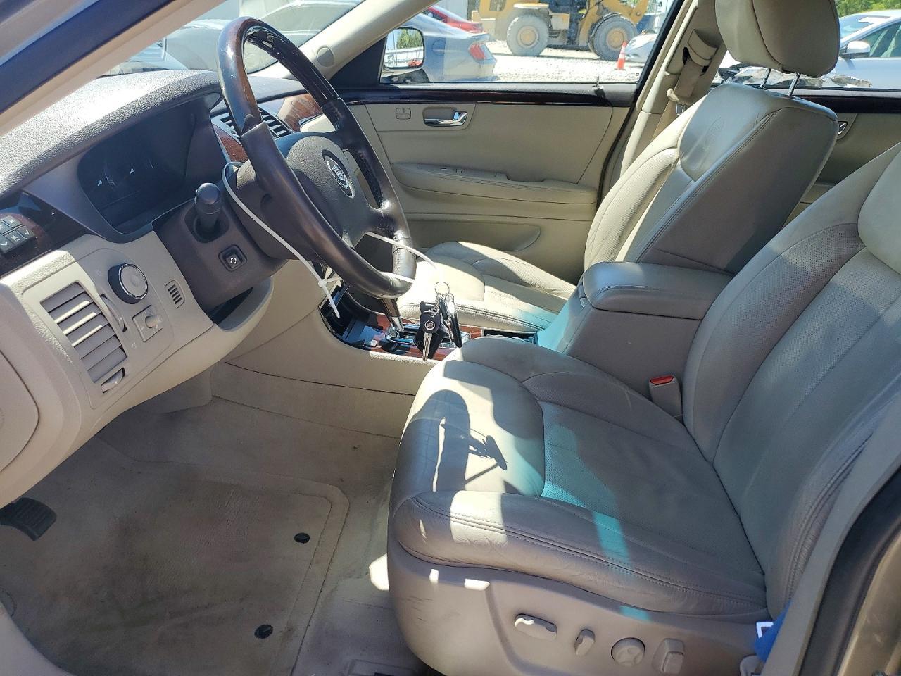 2010 CADILLAC DTS