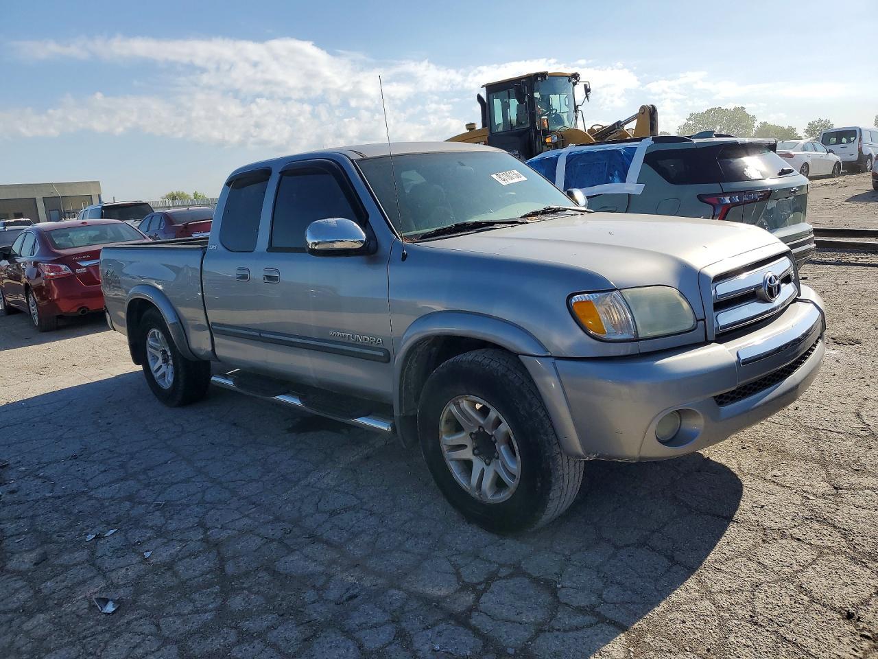 2004 TOYOTA TUNDRA