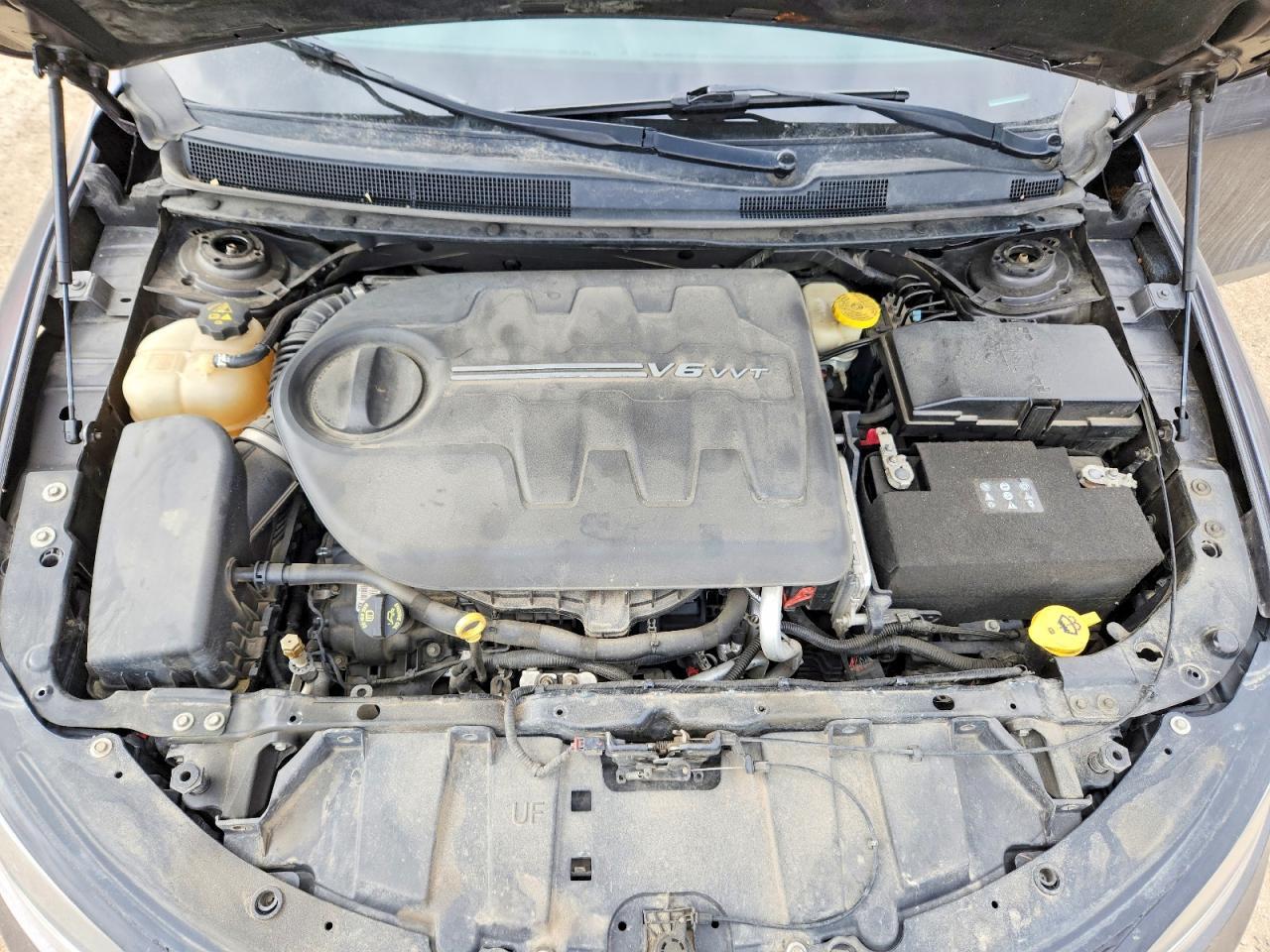 2016 CHRYSLER 200