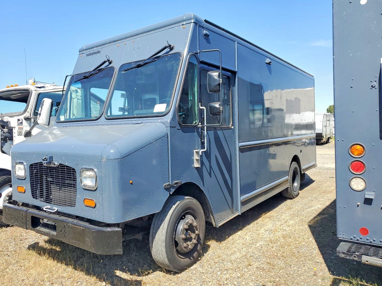 2021 FREIGHTLINER Chassis