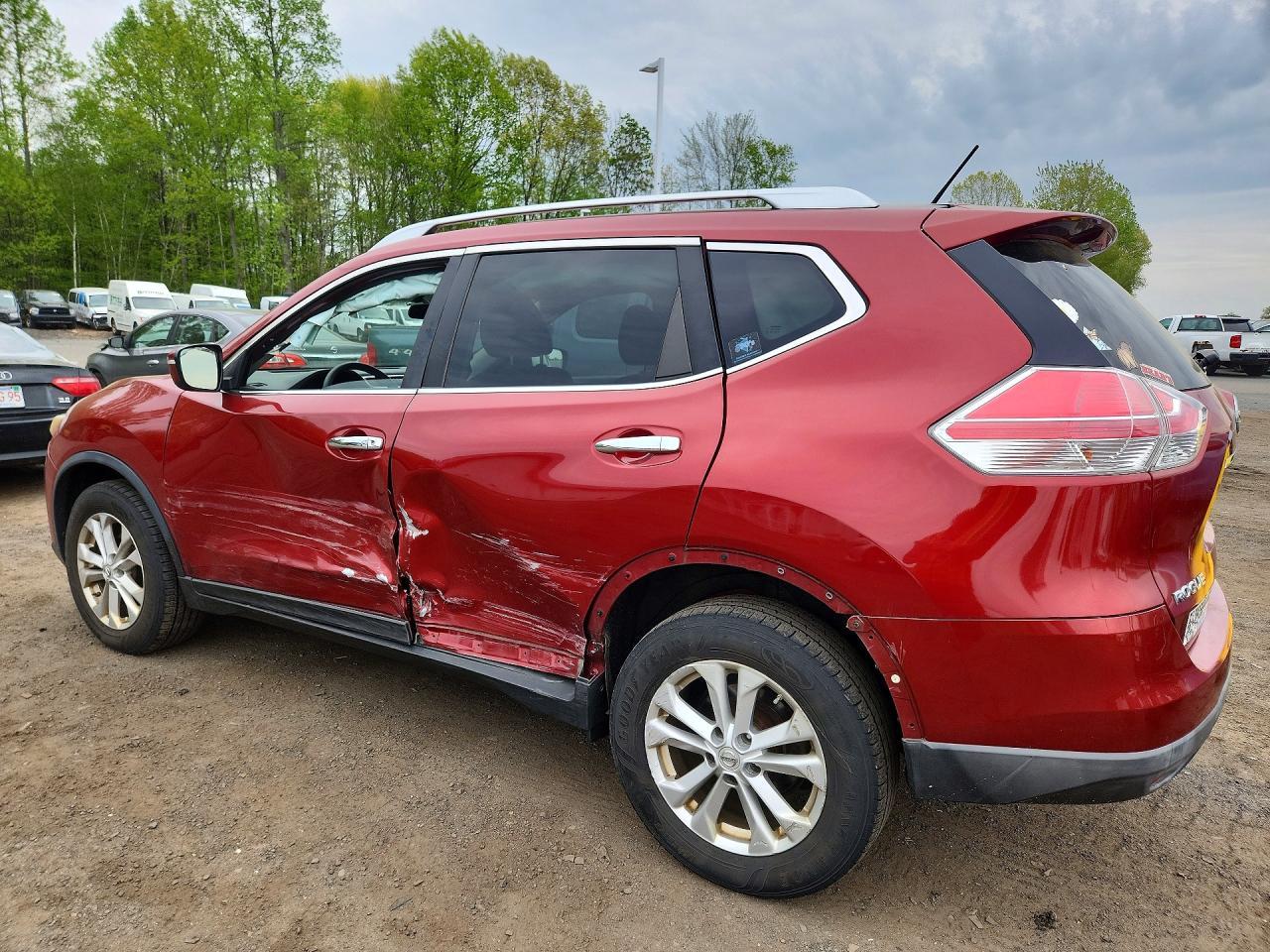2015 NISSAN ROGUE