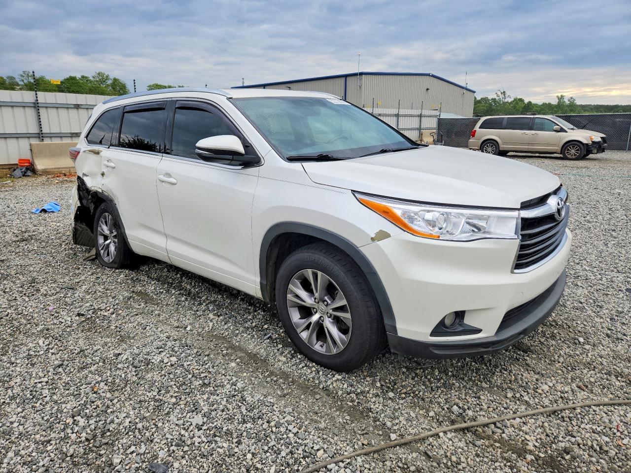 2015 TOYOTA HIGHLANDER