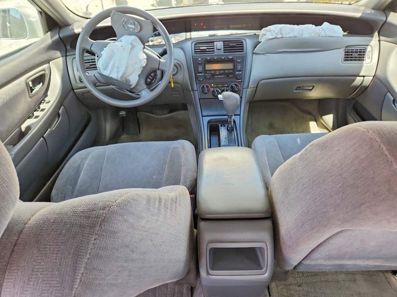 2002 TOYOTA Avalon