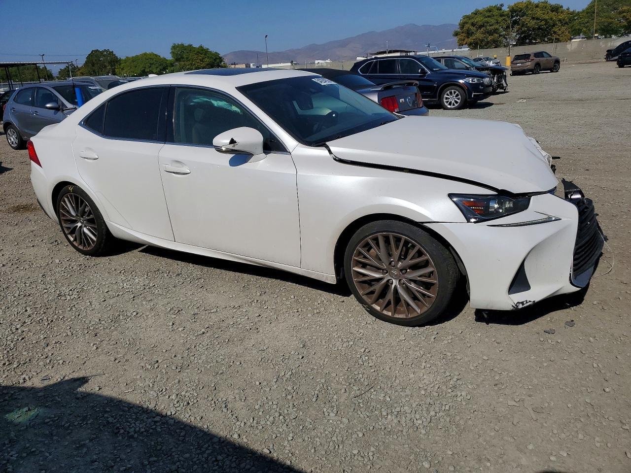 2018 LEXUS IS 300