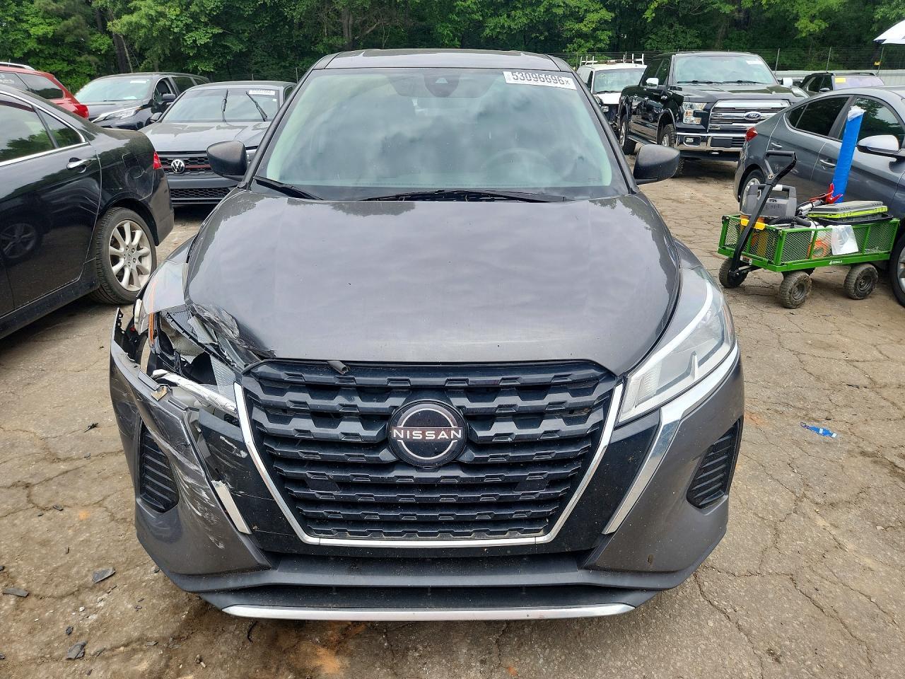 2022 NISSAN KICKS