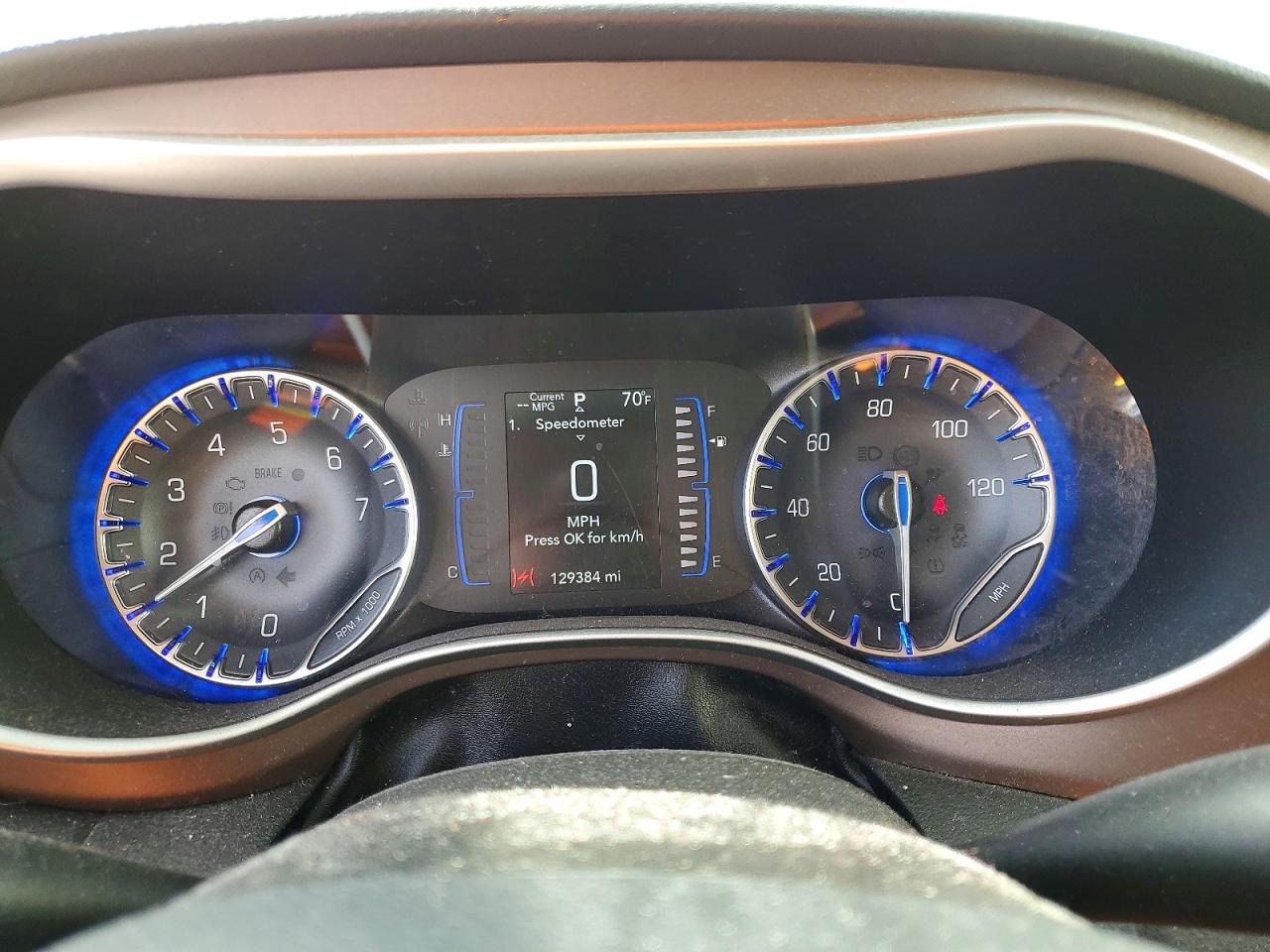 2020 CHRYSLER Voyager