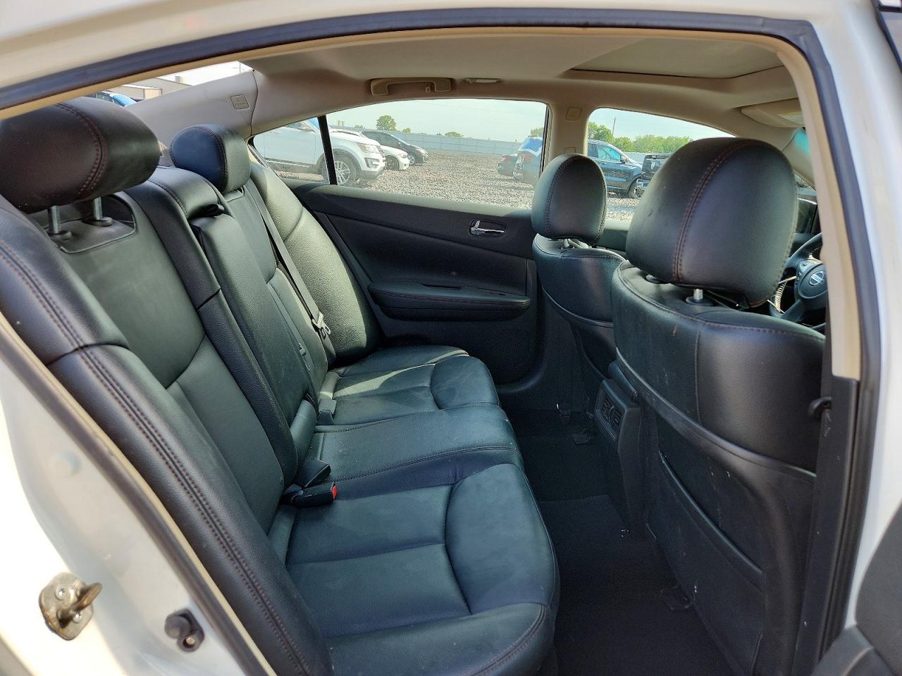 2012 NISSAN Maxima