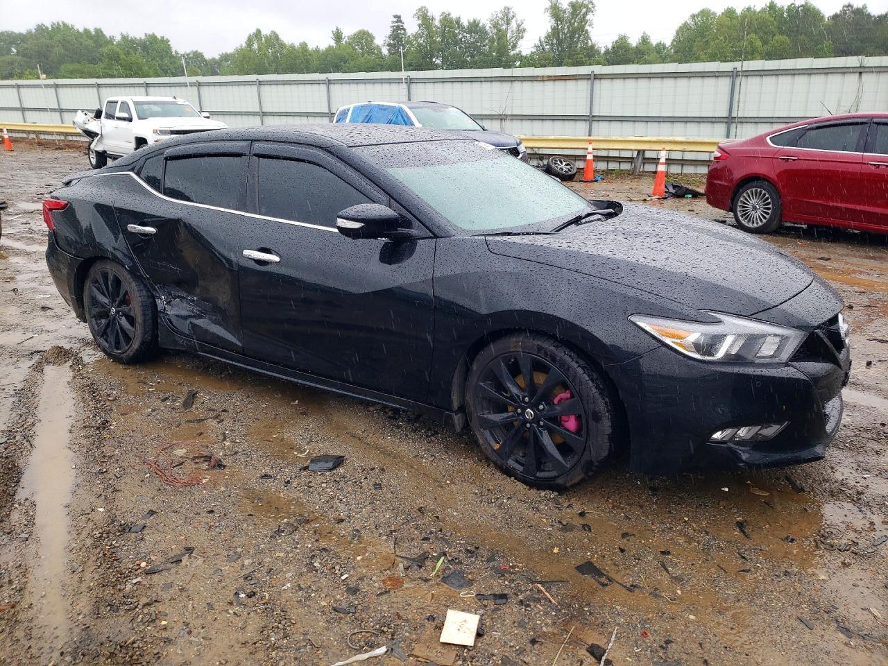 2018 NISSAN Maxima
