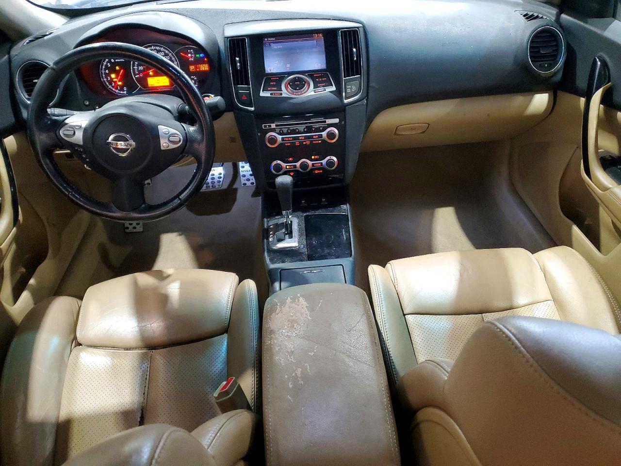 2011 NISSAN Maxima