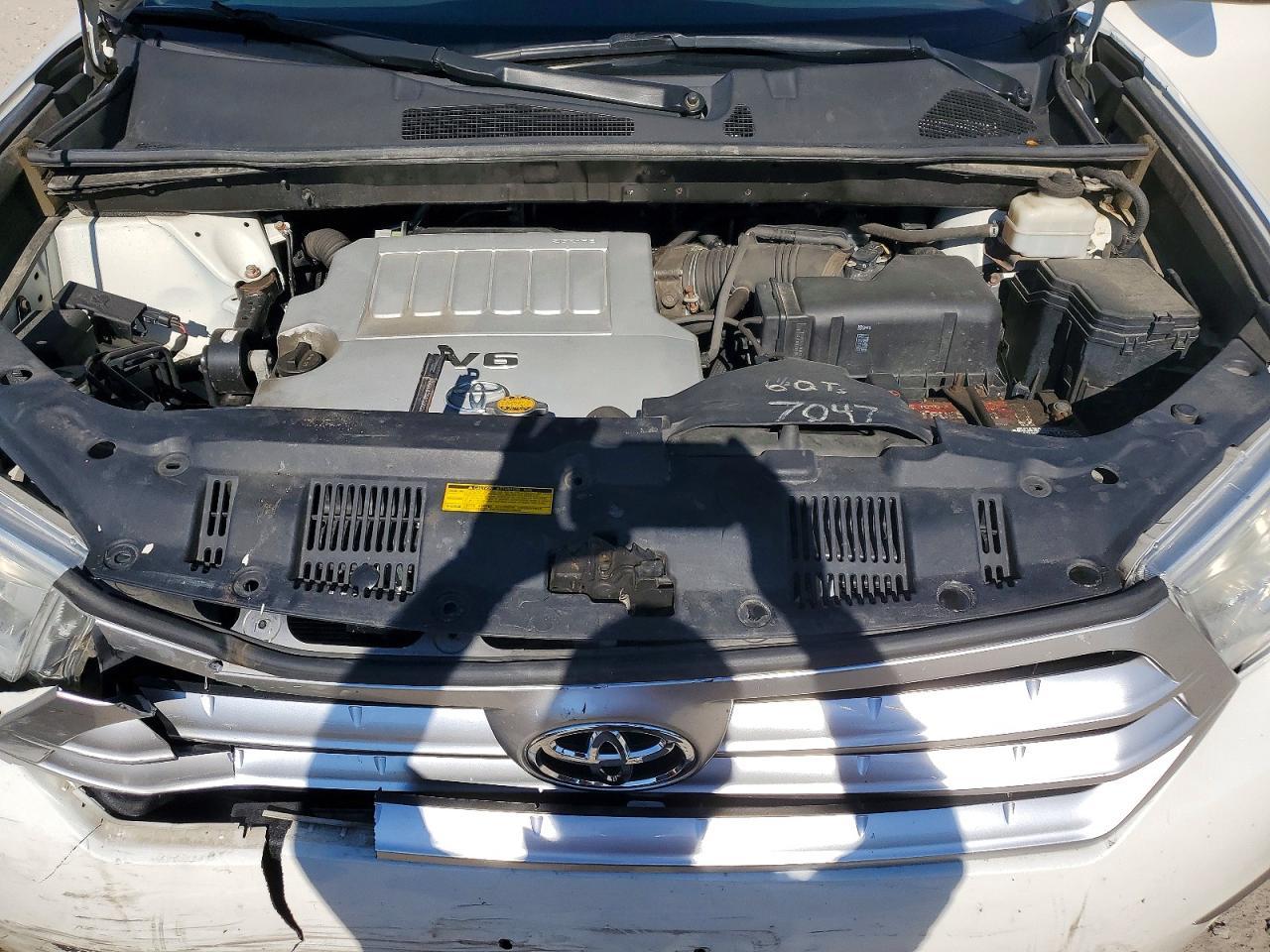 2013 TOYOTA HIGHLANDER